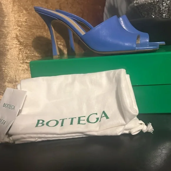 Bottega Veneta Stretch Mules. Size 42. Blue. Preowned. - Picture 7 of 7